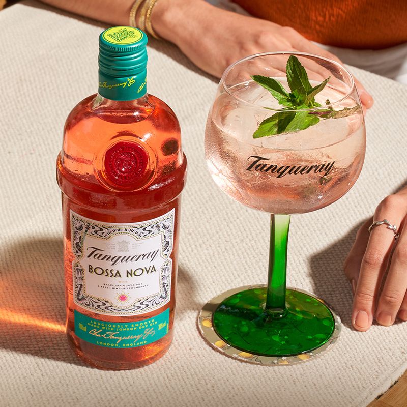 gin-tanqueray-bossa-nova-700ml_2