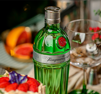 Garrafa de gin Tanqueray nº10